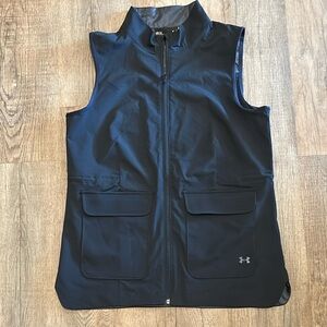 Under Armour black lightweight Vest with Pockets Medium